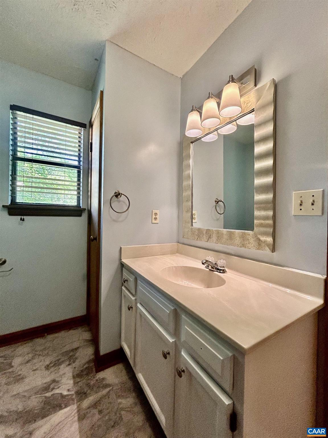 LAKE MONTICELLO - Residential Lease