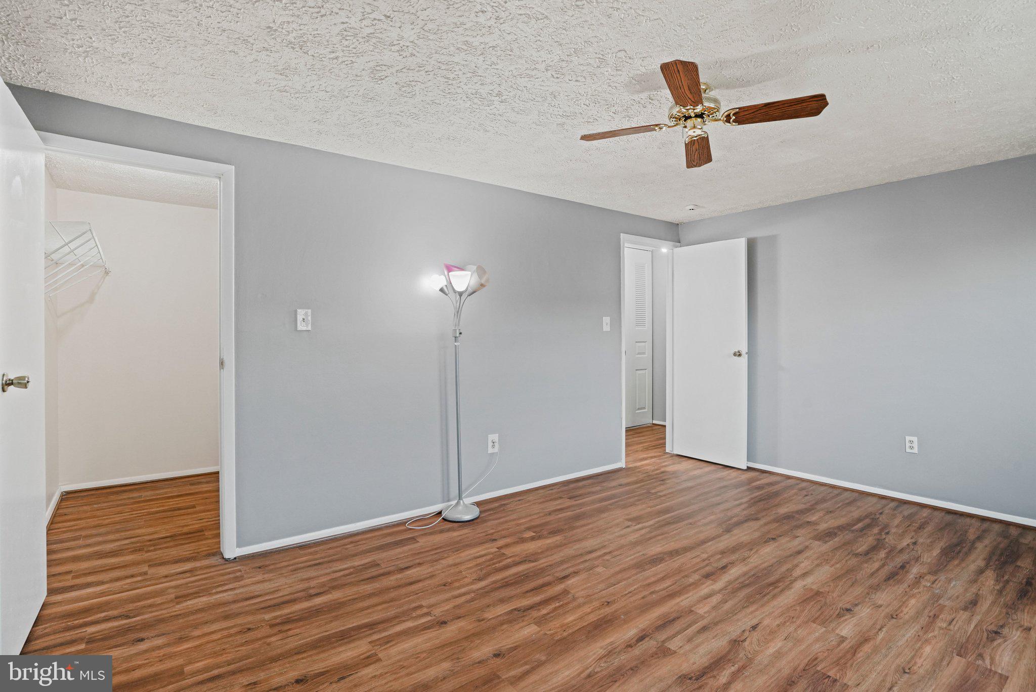 OAK SPRINGS - Residential