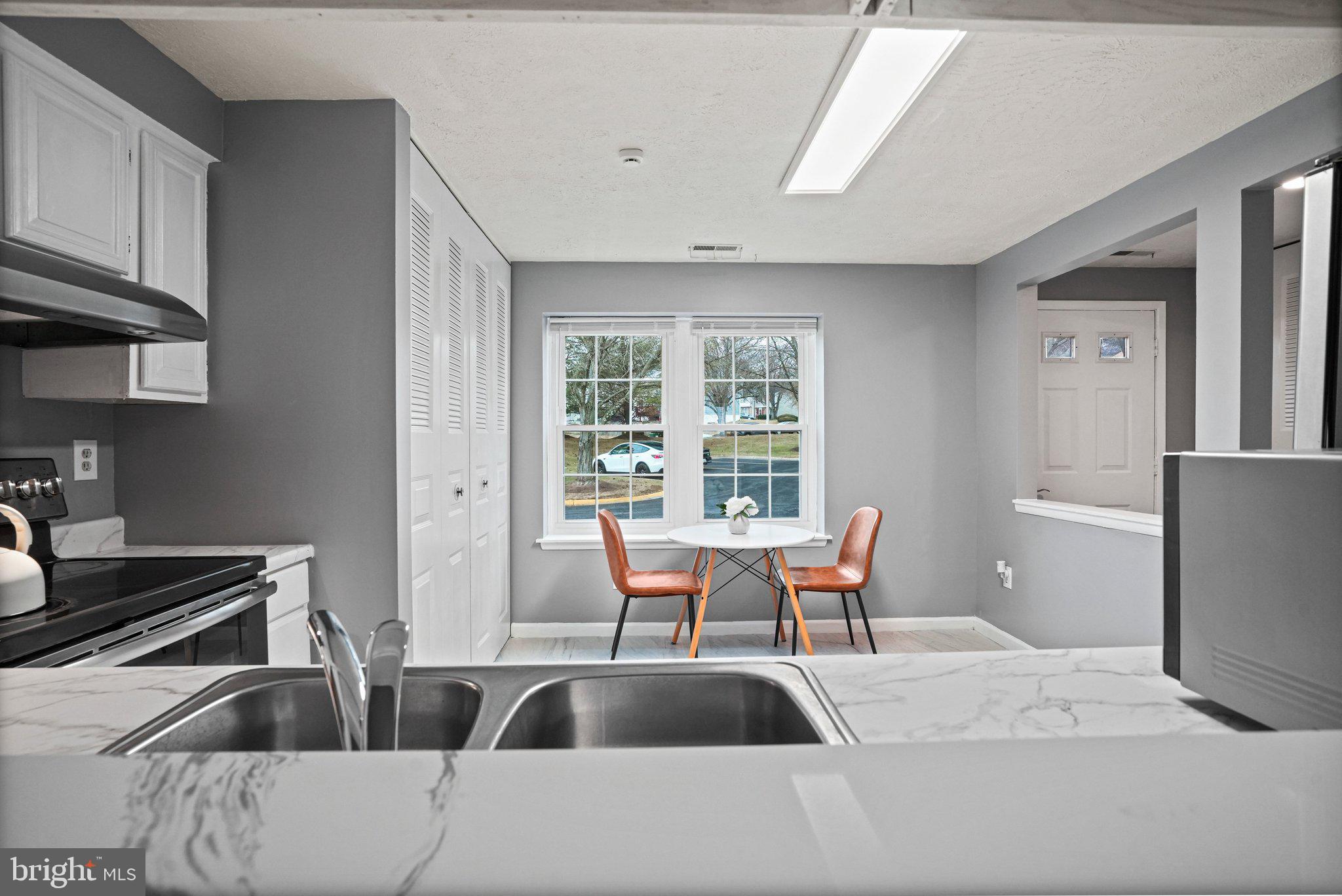 OAK SPRINGS - Residential