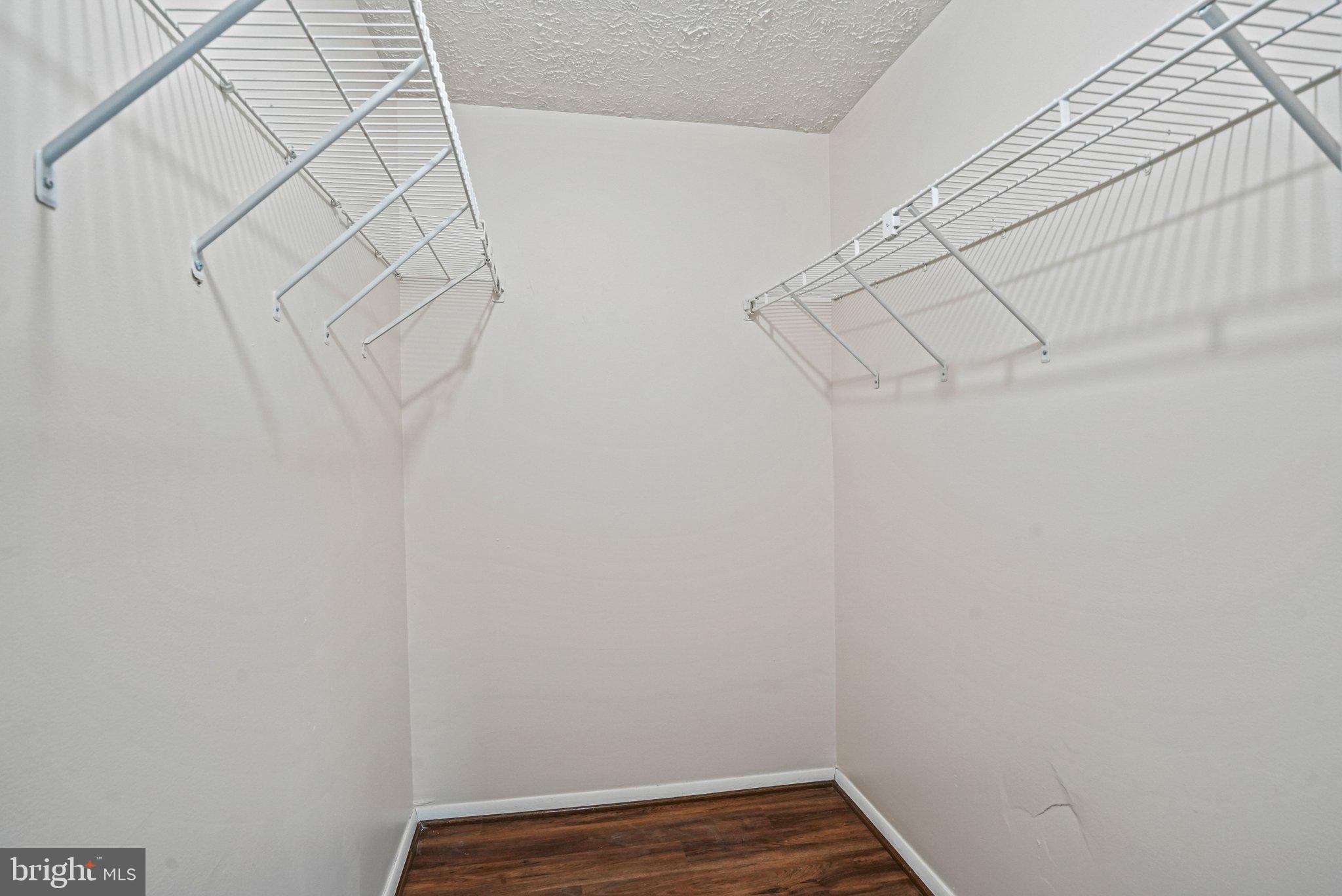 OAK SPRINGS - Residential