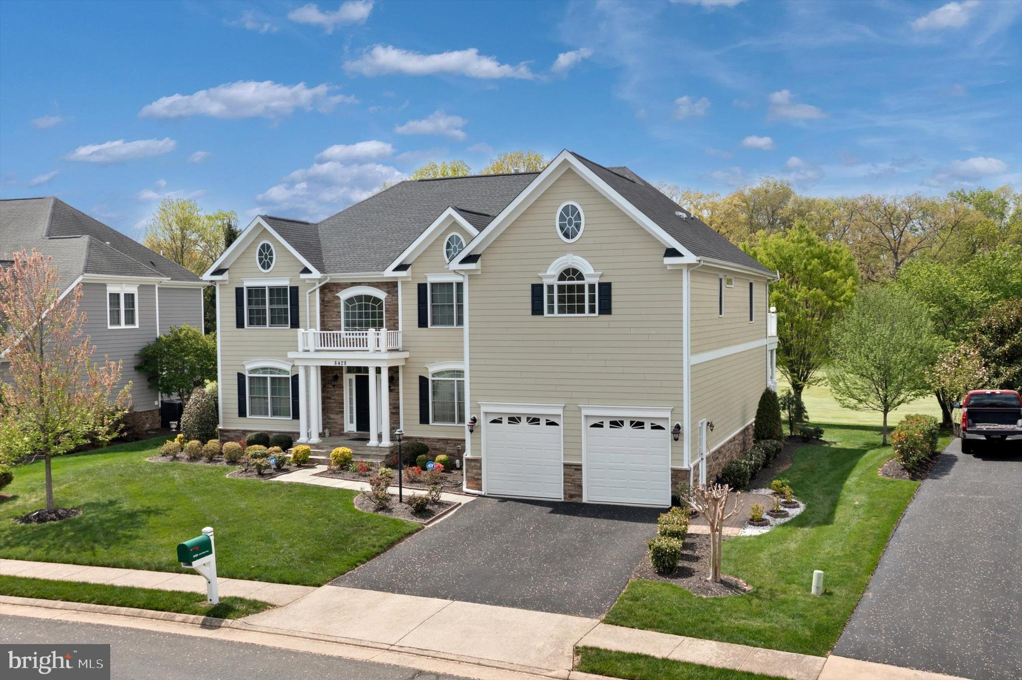 8428 LINK HILLS LOOP