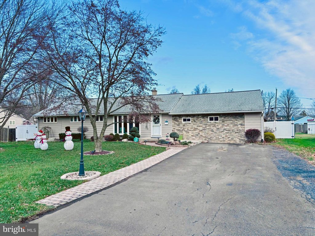 Photo of 1309 Clyde Road, WARMINSTER, PA 18974 (MLS # PABU2108162)