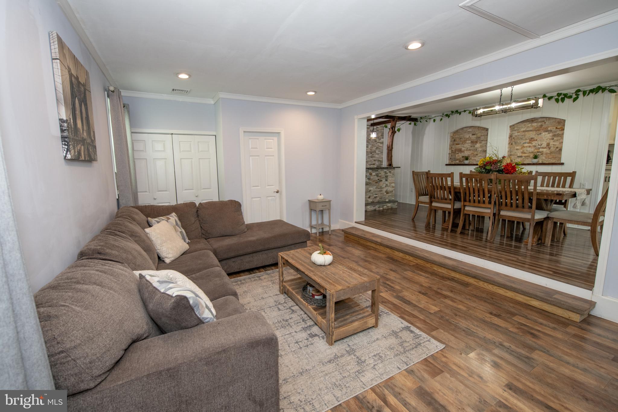 CASEY GDNS - Residential