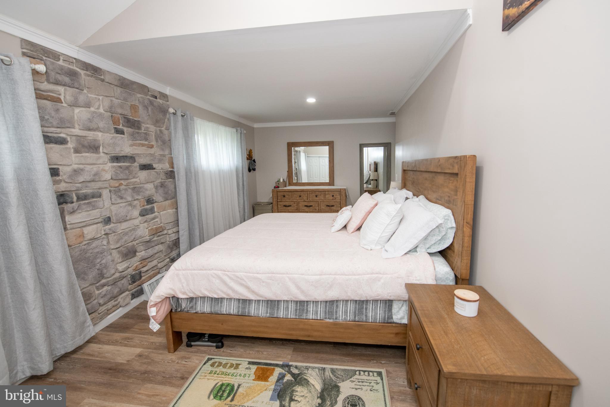 CASEY GDNS - Residential