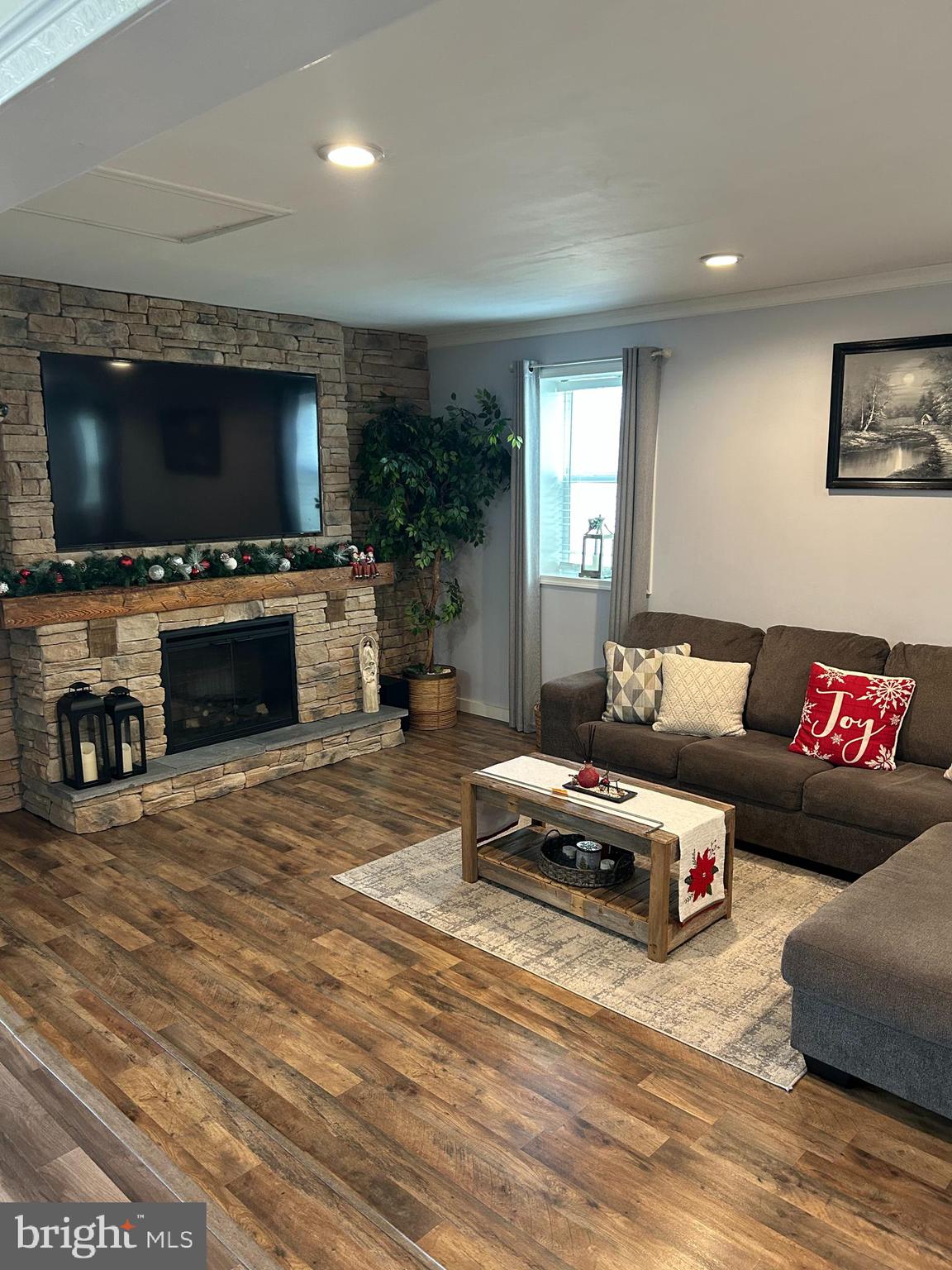 CASEY GDNS - Residential