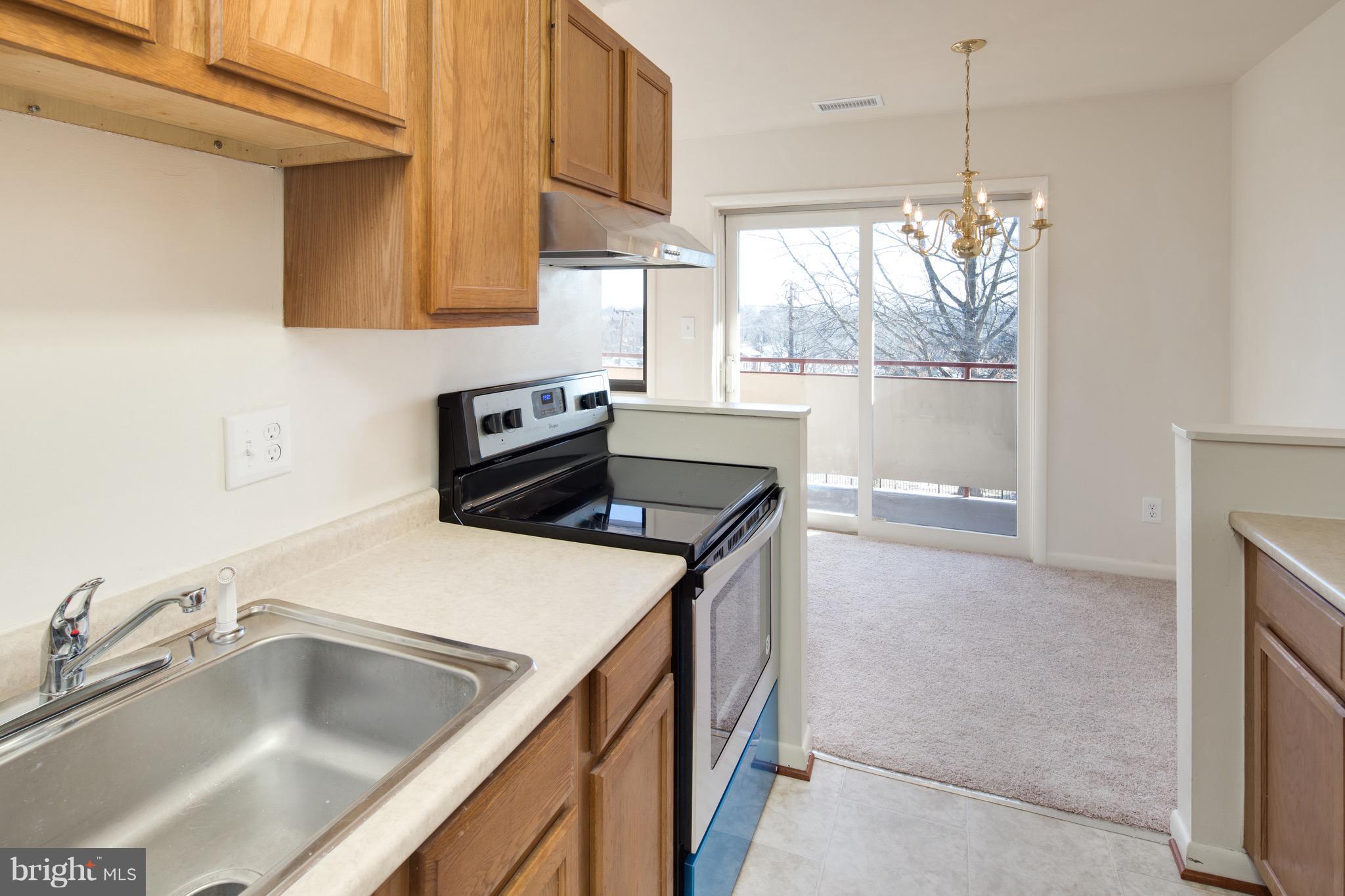 HUNTINGTON WALK - Residential Lease