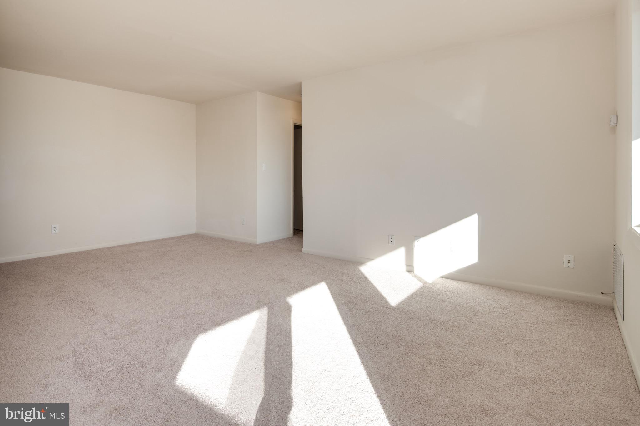 HUNTINGTON WALK - Residential Lease