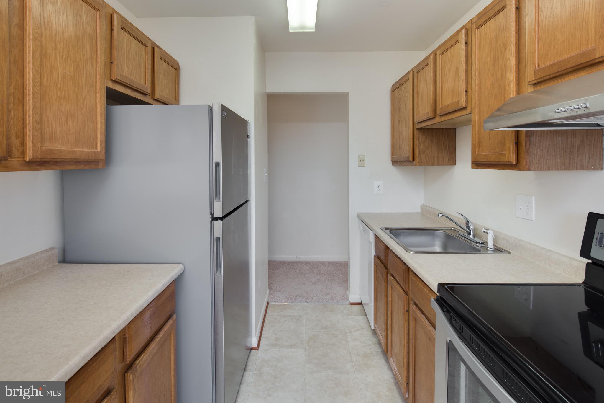 HUNTINGTON WALK - Residential Lease