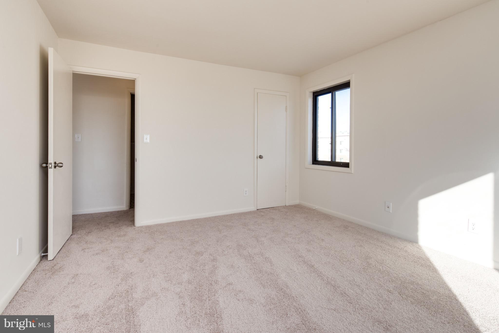 HUNTINGTON WALK - Residential Lease