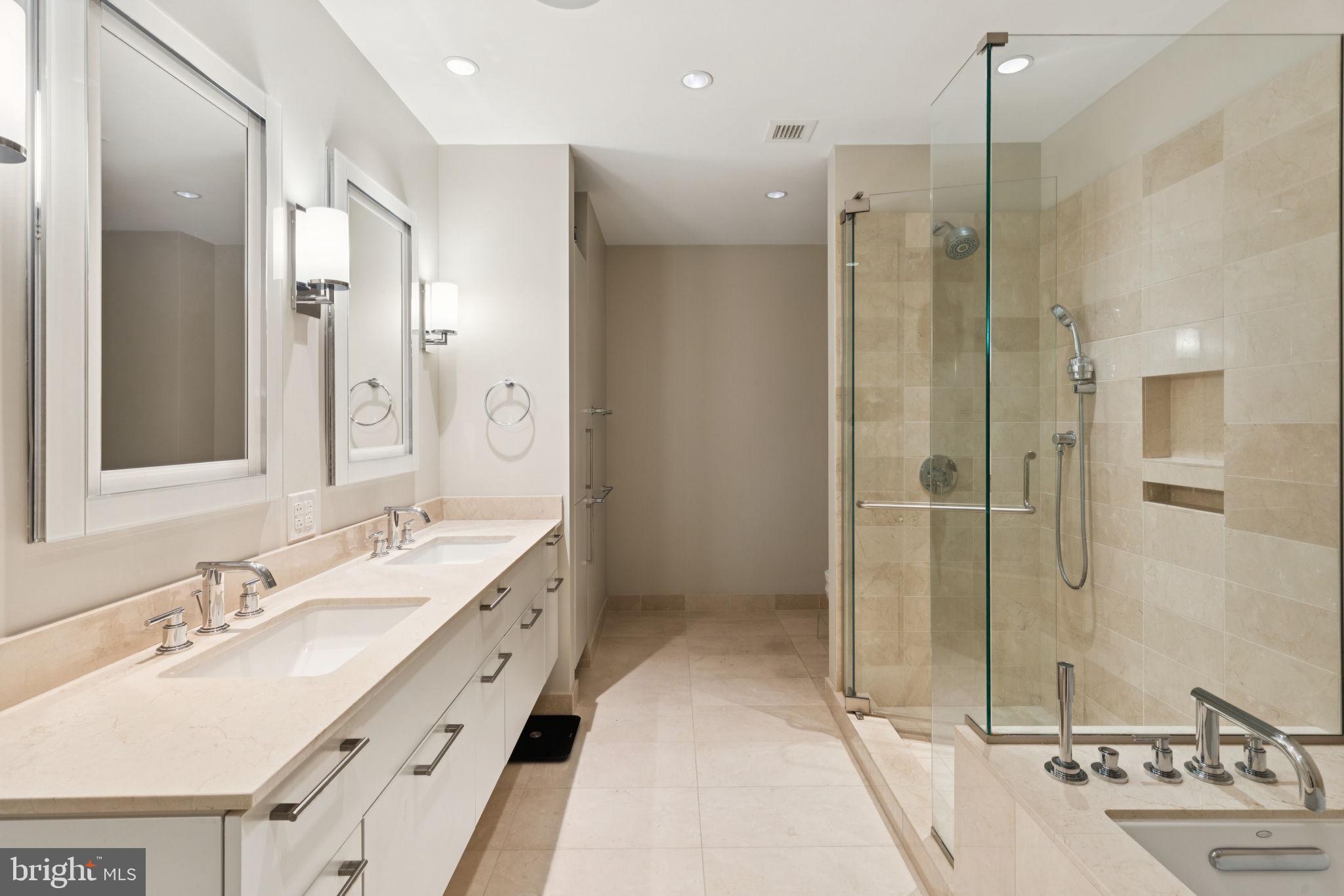 CENTER CITY - Residential