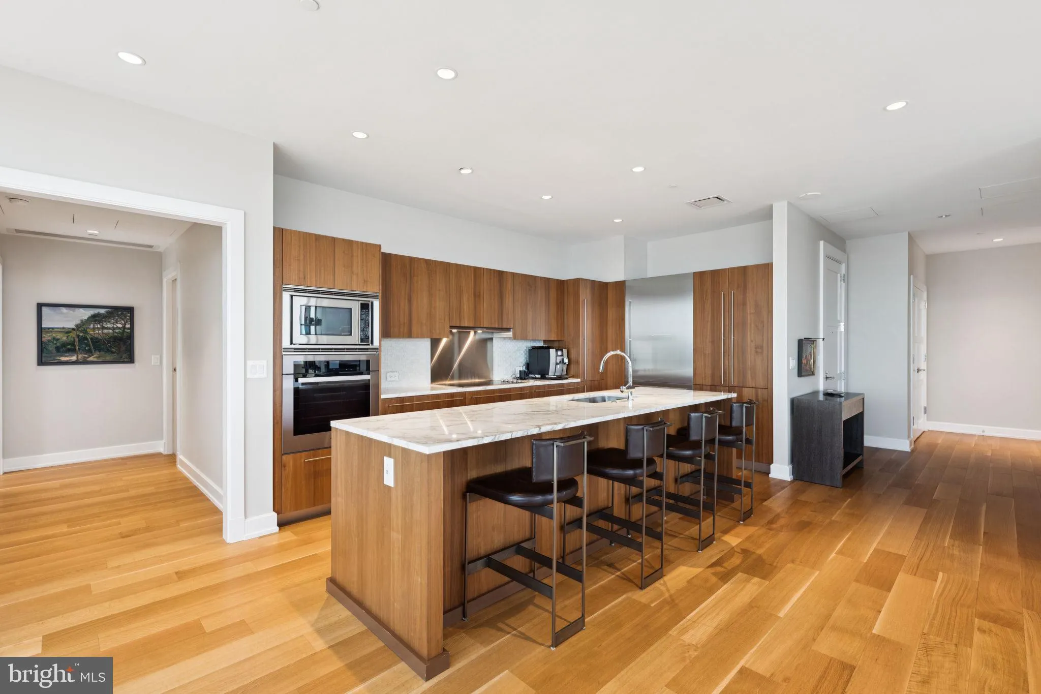 Philadelphia, Pennsylvania 19102, United States, 3 Bedrooms Bedrooms, ,4 BathroomsBathrooms,Residential,Active,145333