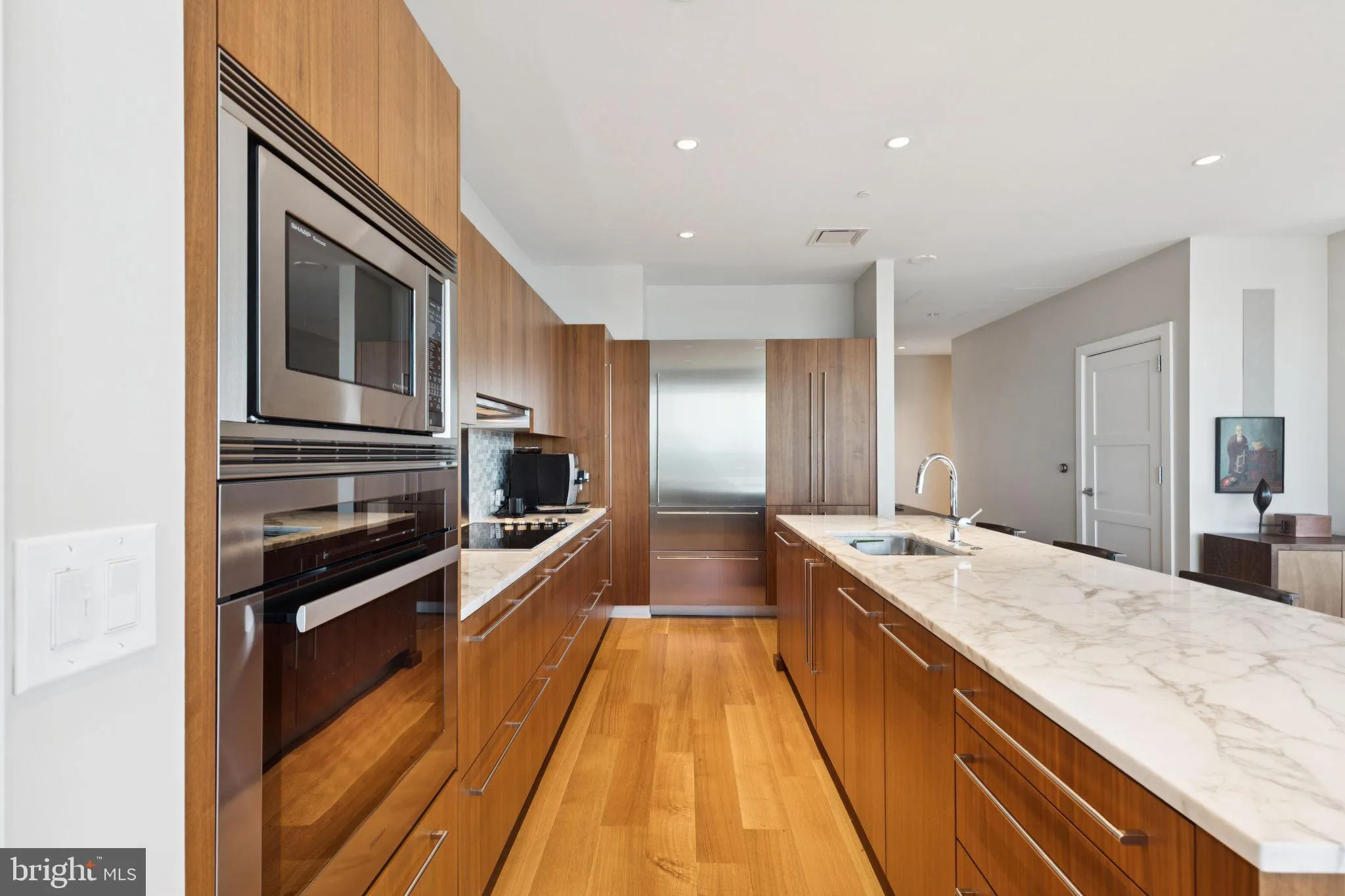 Philadelphia, Pennsylvania 19102, United States, 3 Bedrooms Bedrooms, ,4 BathroomsBathrooms,Residential,Active,145333