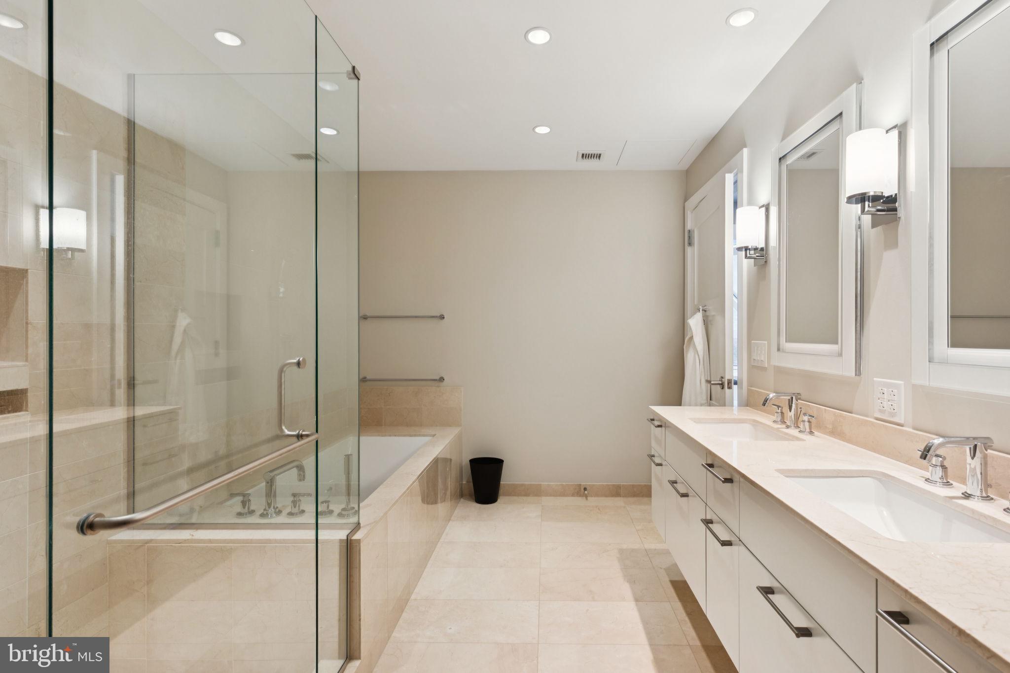 CENTER CITY - Residential