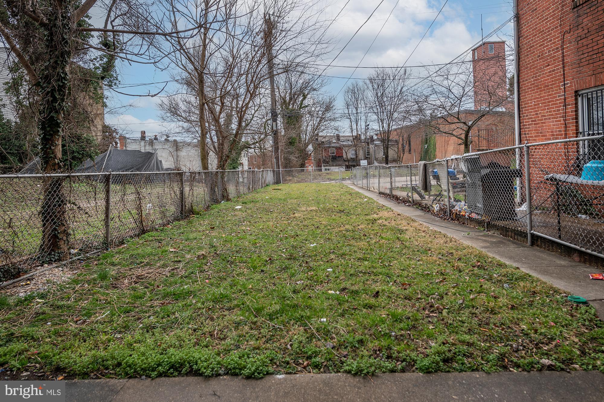 UPTON - Residential Lease