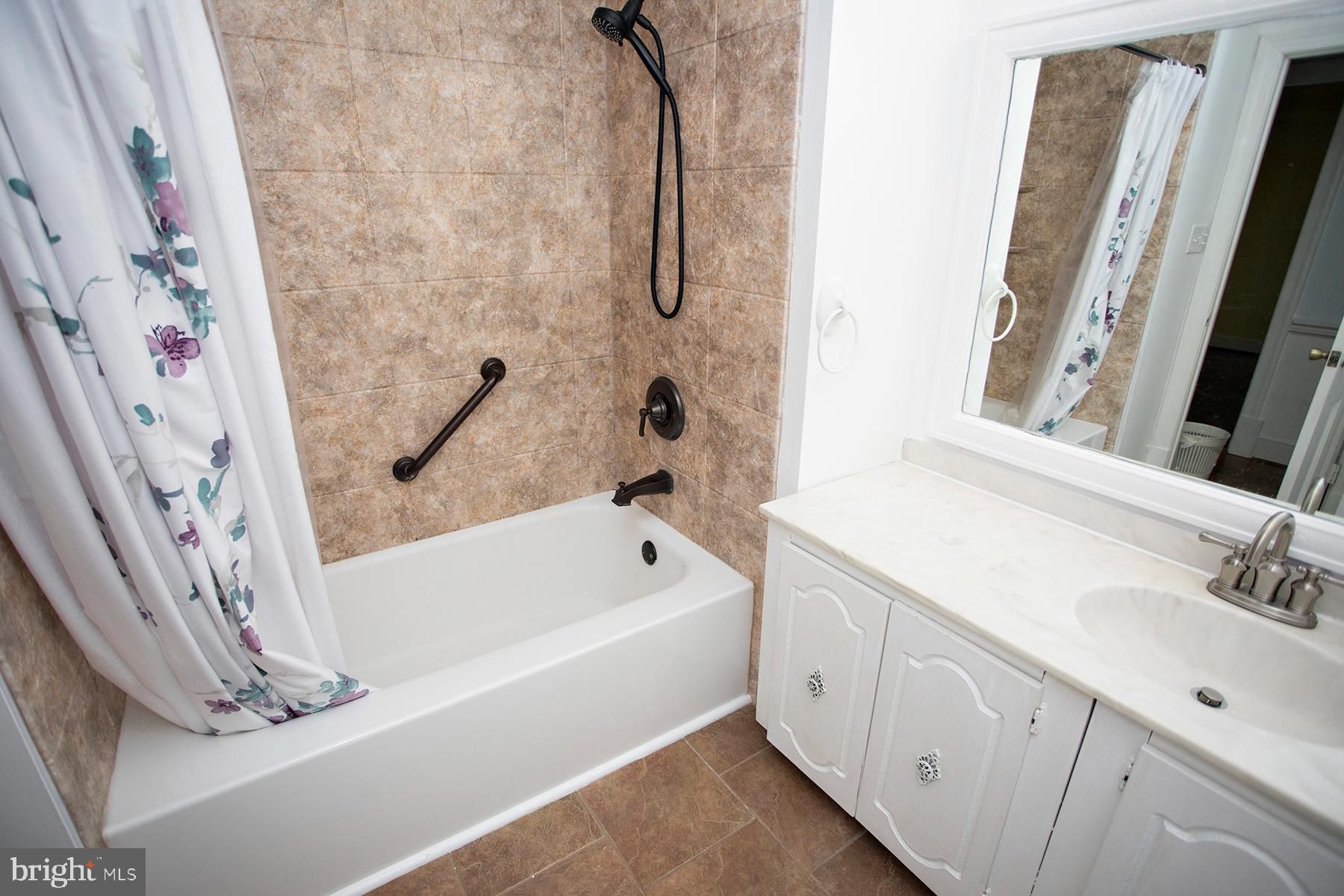 WESTWOOD - Residential Lease