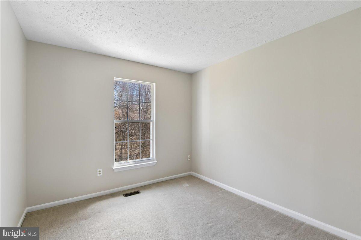 VILLAGE OF THOMAS RUN - Residential