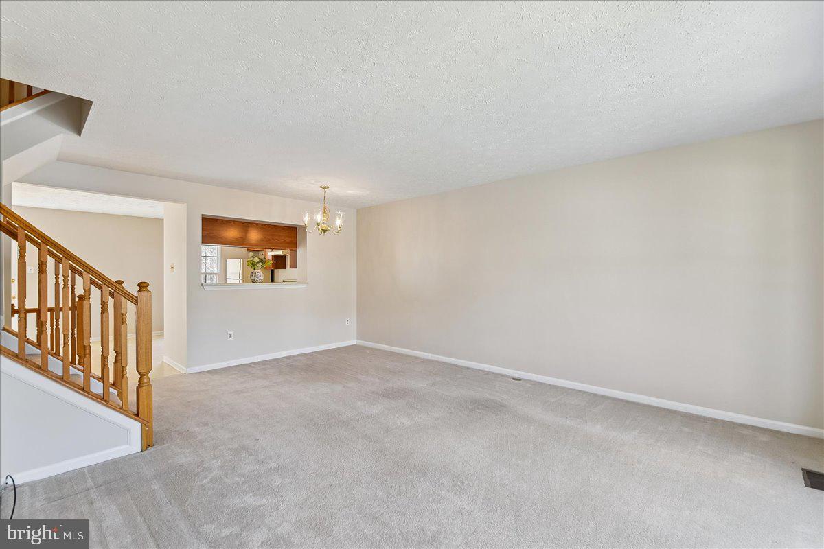 VILLAGE OF THOMAS RUN - Residential