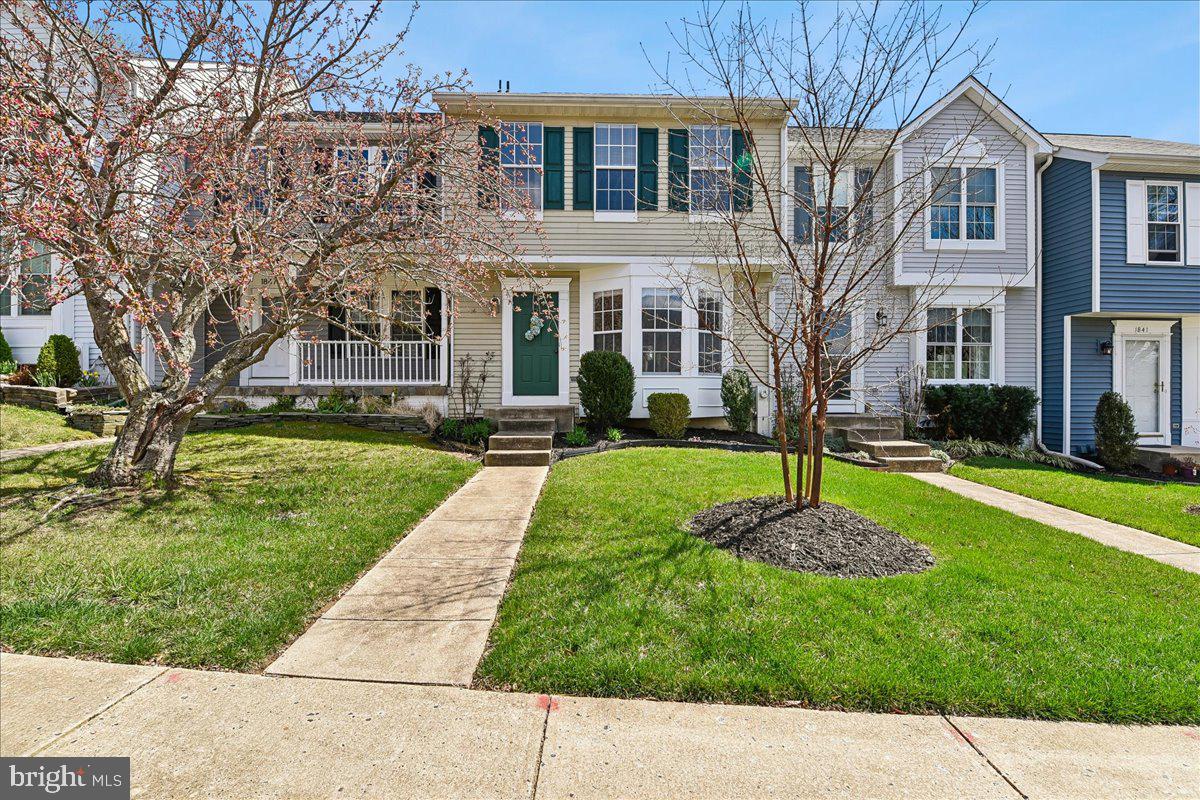 VILLAGE OF THOMAS RUN - Residential