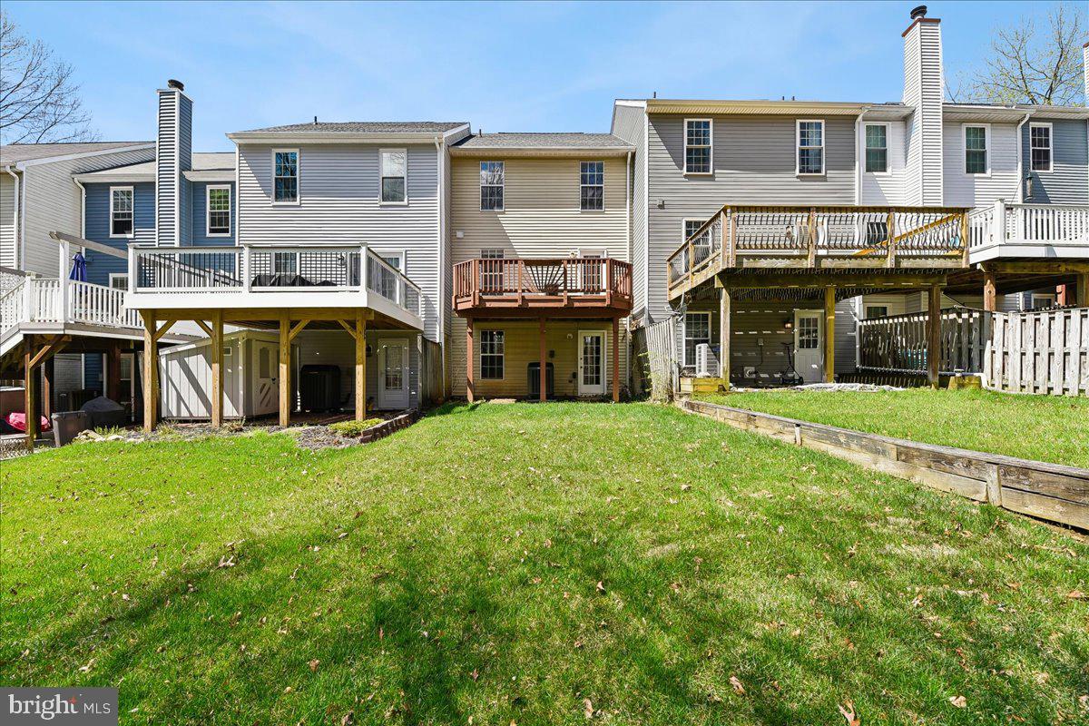 VILLAGE OF THOMAS RUN - Residential