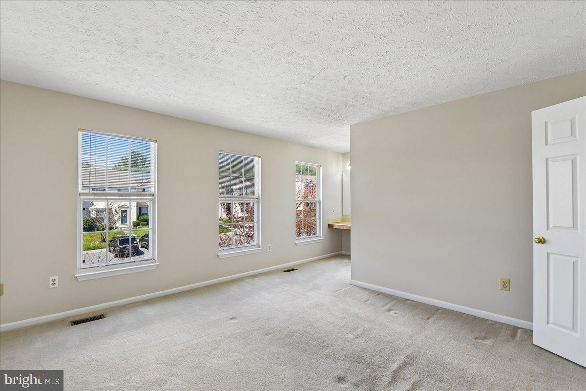 VILLAGE OF THOMAS RUN - Residential