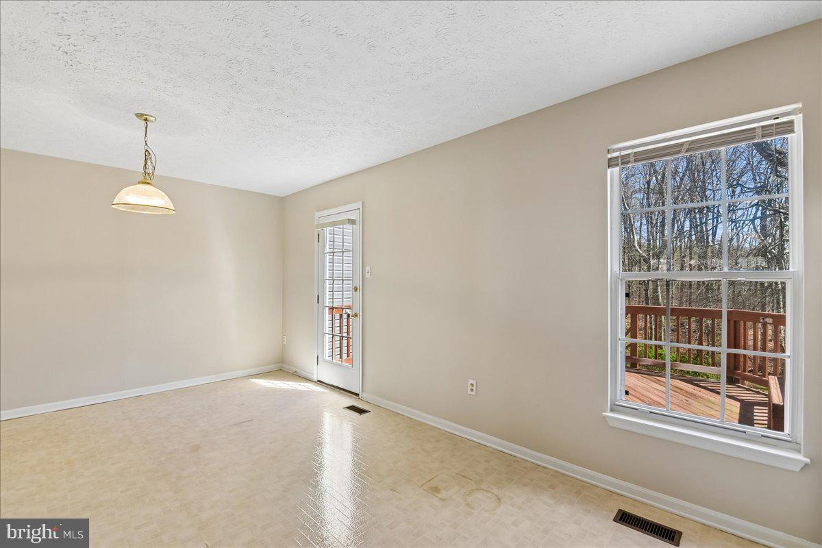 VILLAGE OF THOMAS RUN - Residential