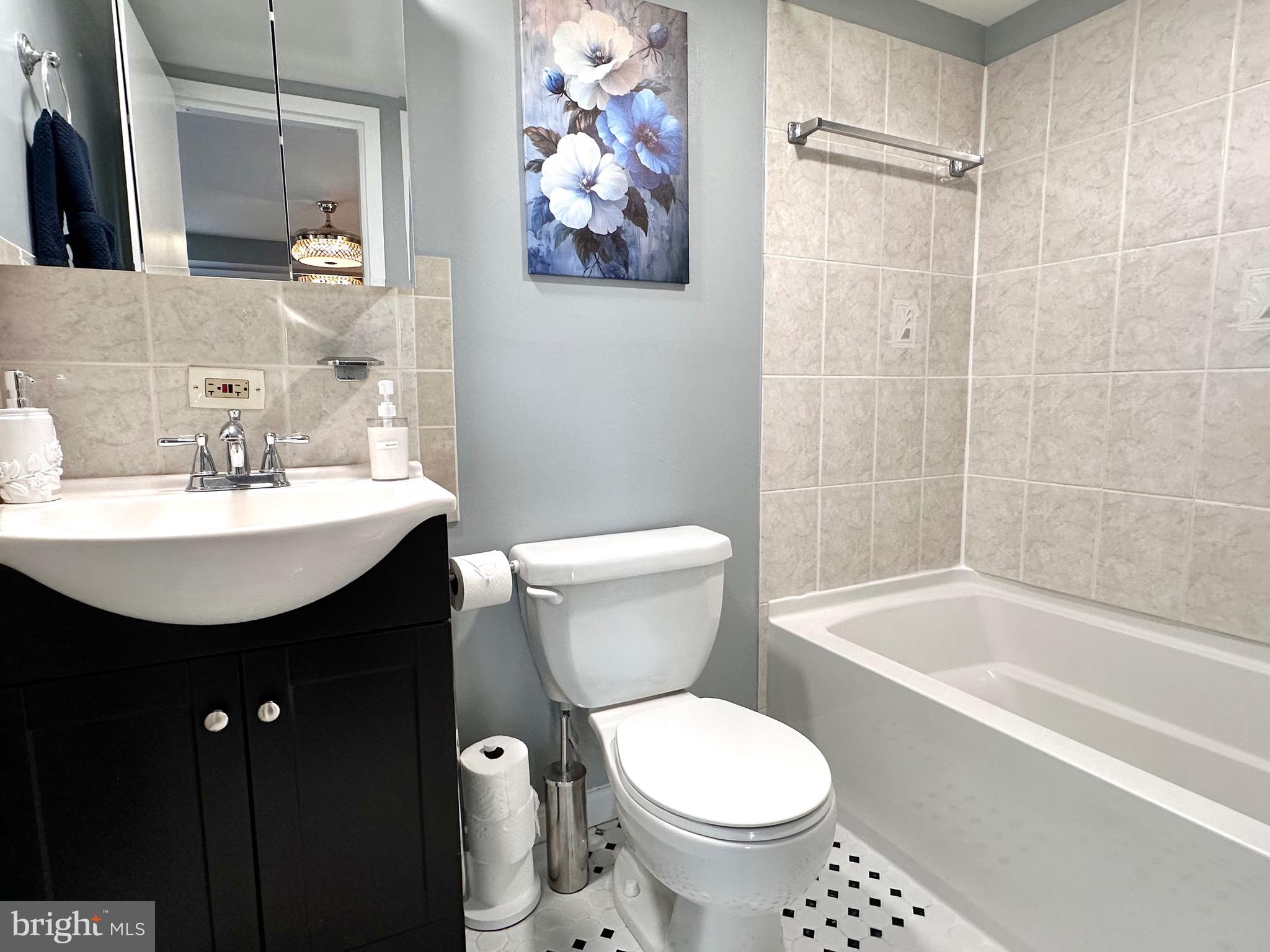 WAPLETON CONDOMINIUM - Residential