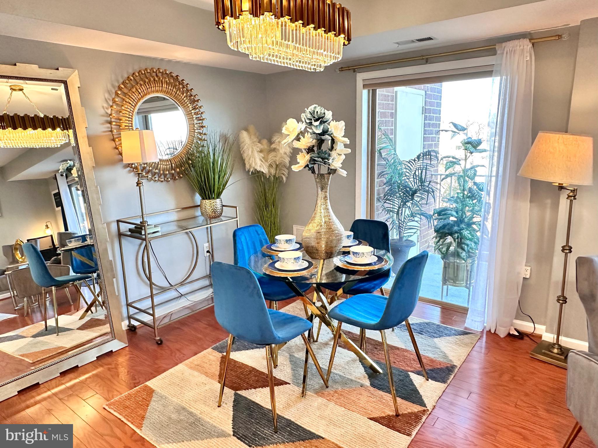 WAPLETON CONDOMINIUM - Residential