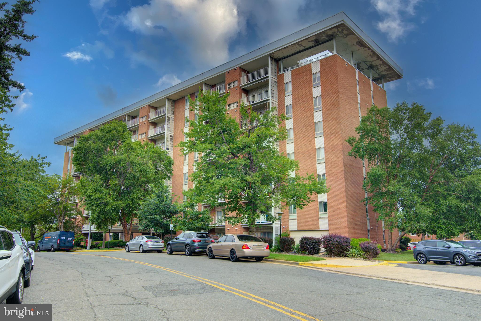 WAPLETON CONDOMINIUM - Residential