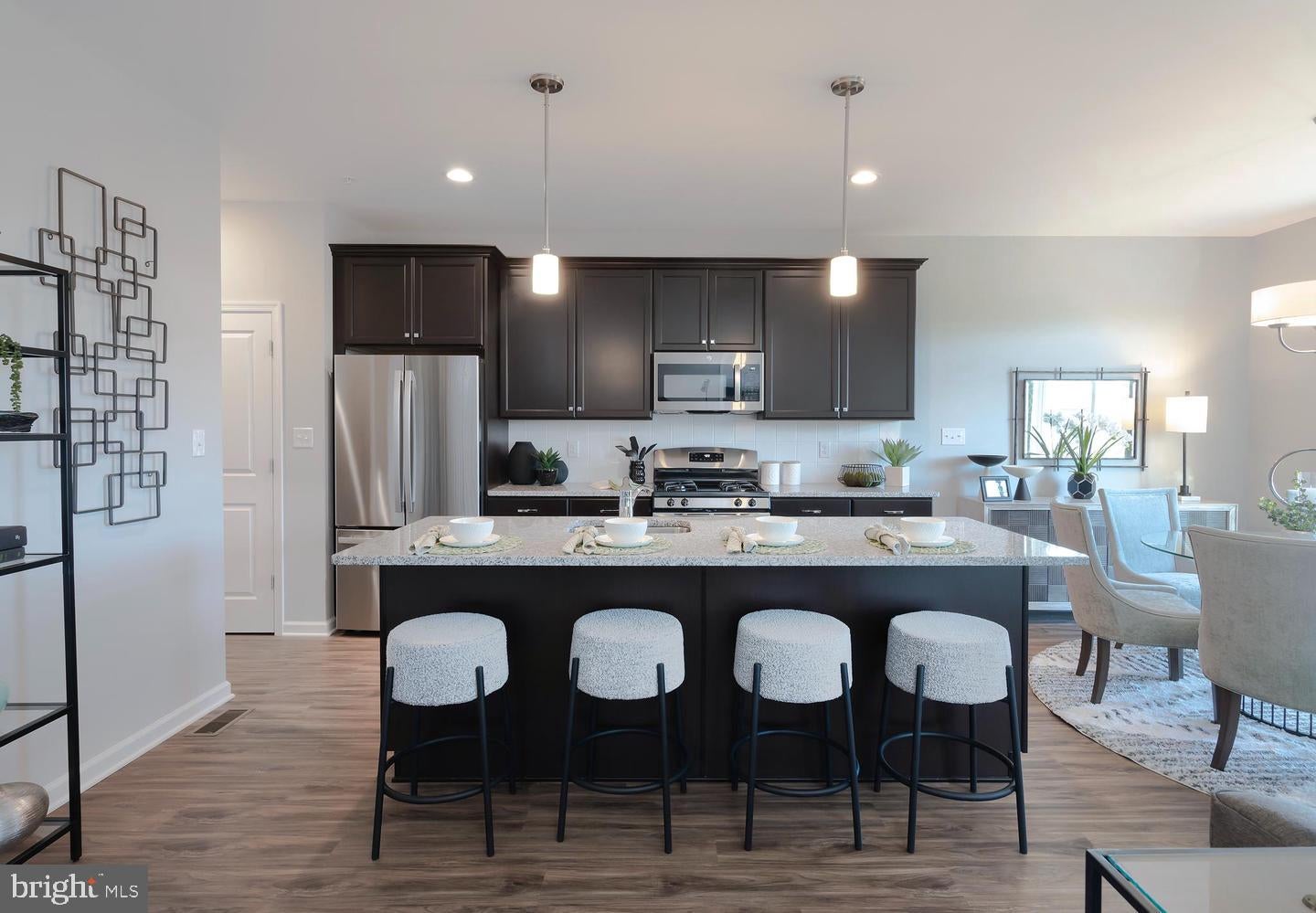 223 VIENNA BOULEVARD 98