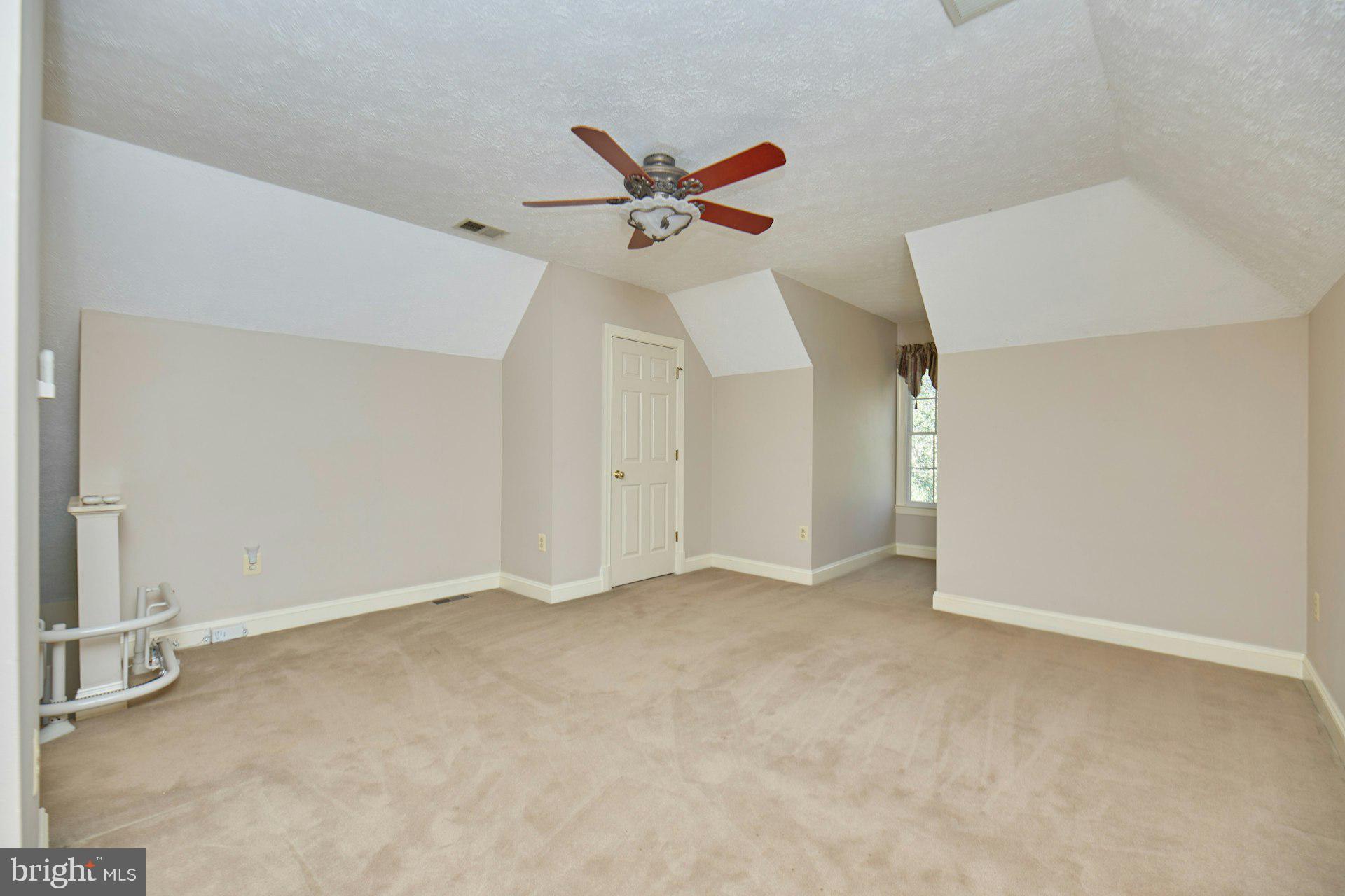 CAERNARVON WOODS - Residential