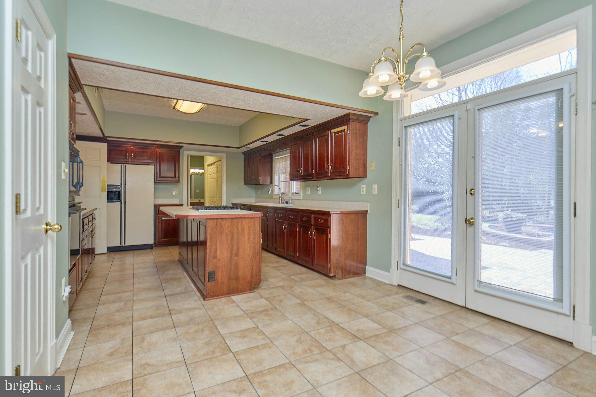 CAERNARVON WOODS - Residential