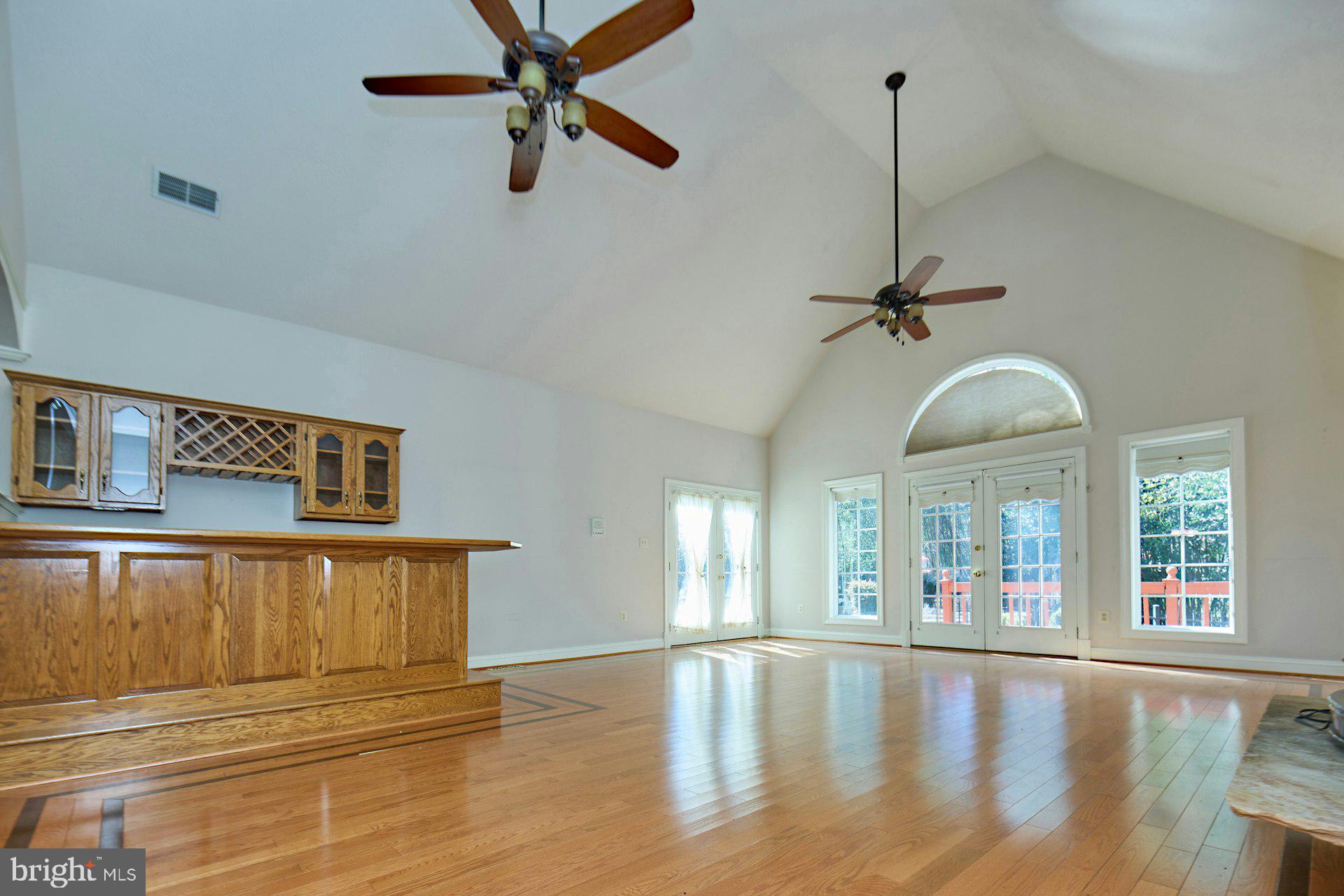 CAERNARVON WOODS - Residential