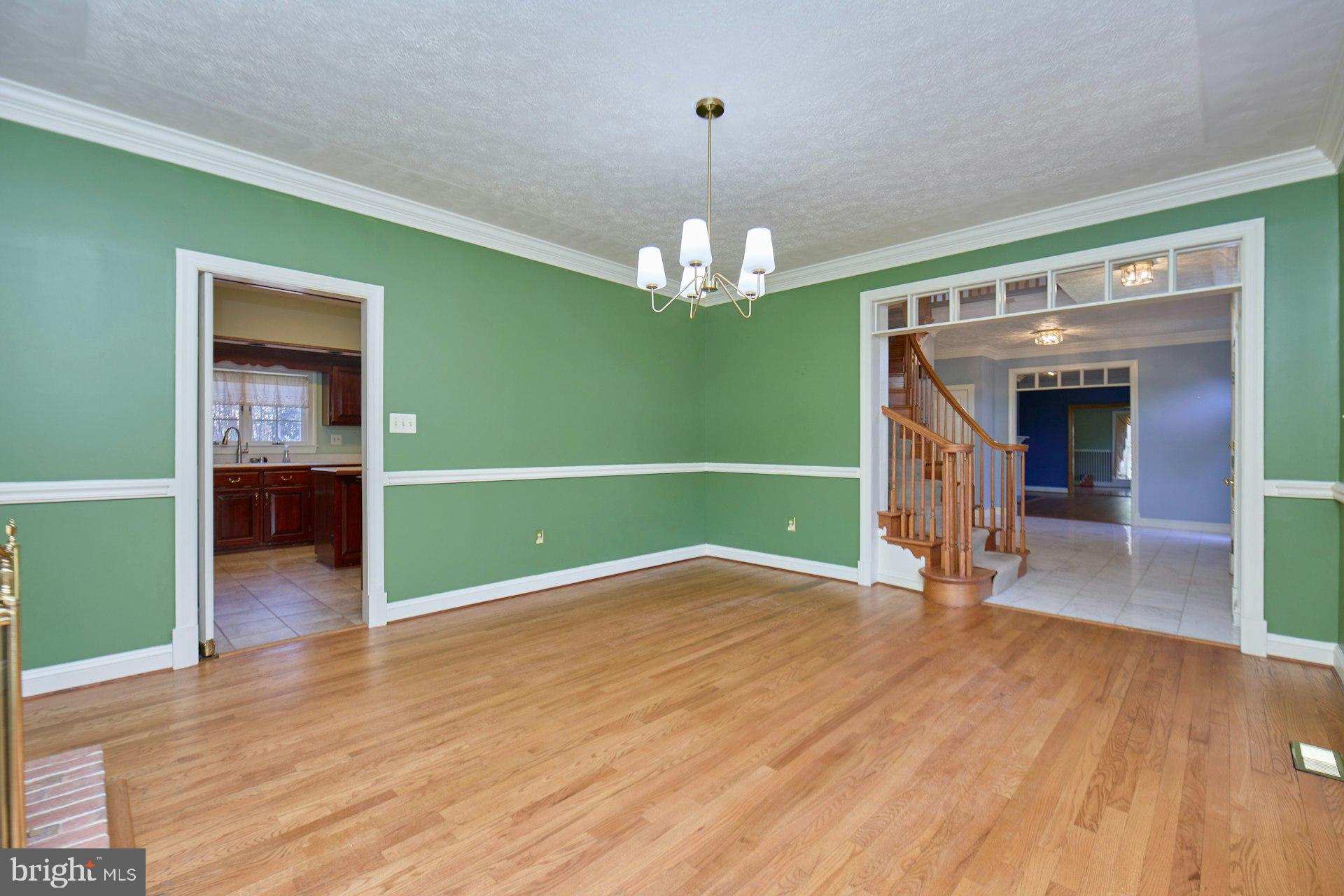 CAERNARVON WOODS - Residential