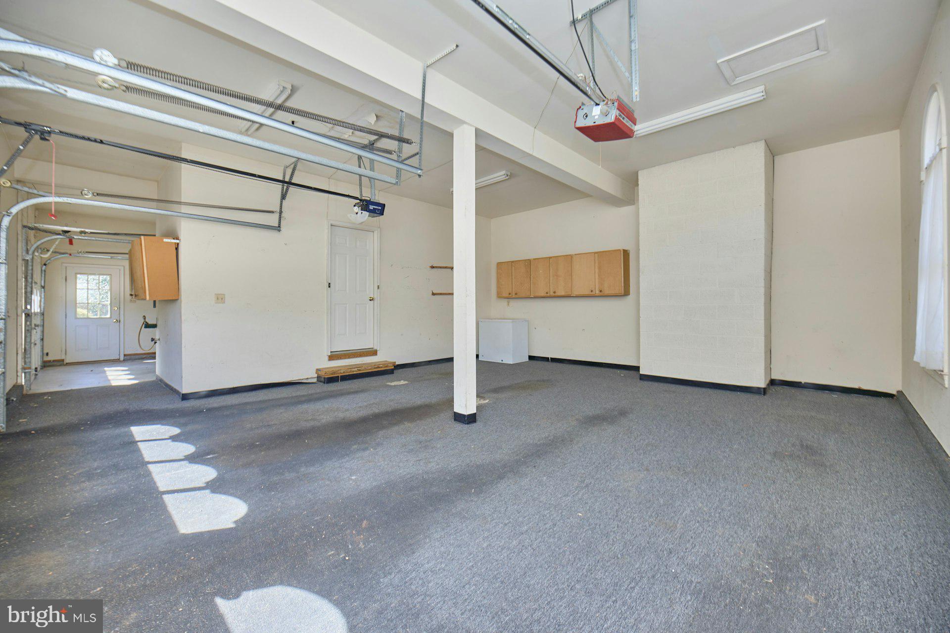 CAERNARVON WOODS - Residential