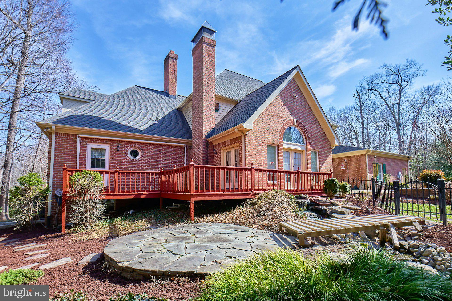 CAERNARVON WOODS - Residential