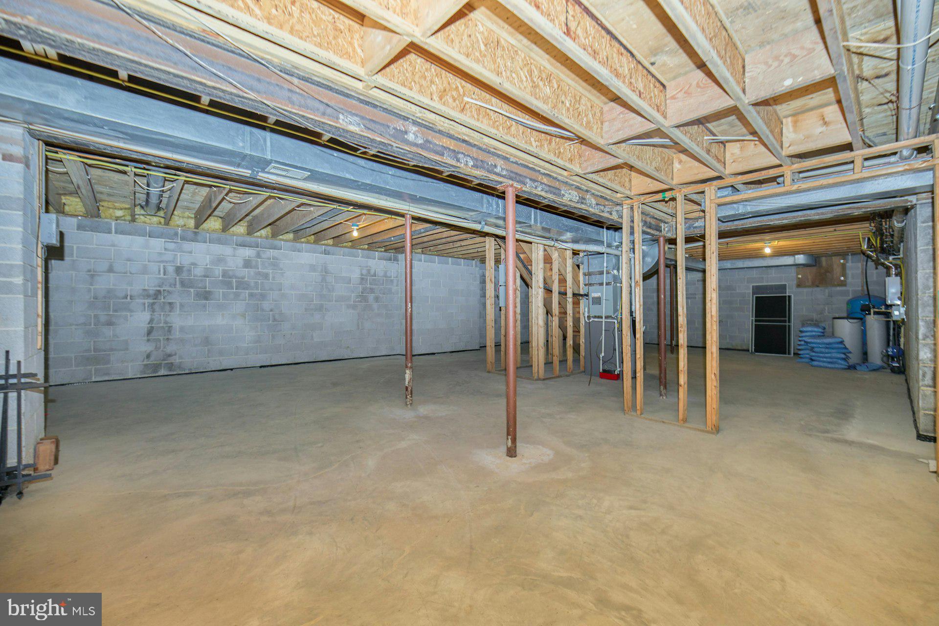 CAERNARVON WOODS - Residential