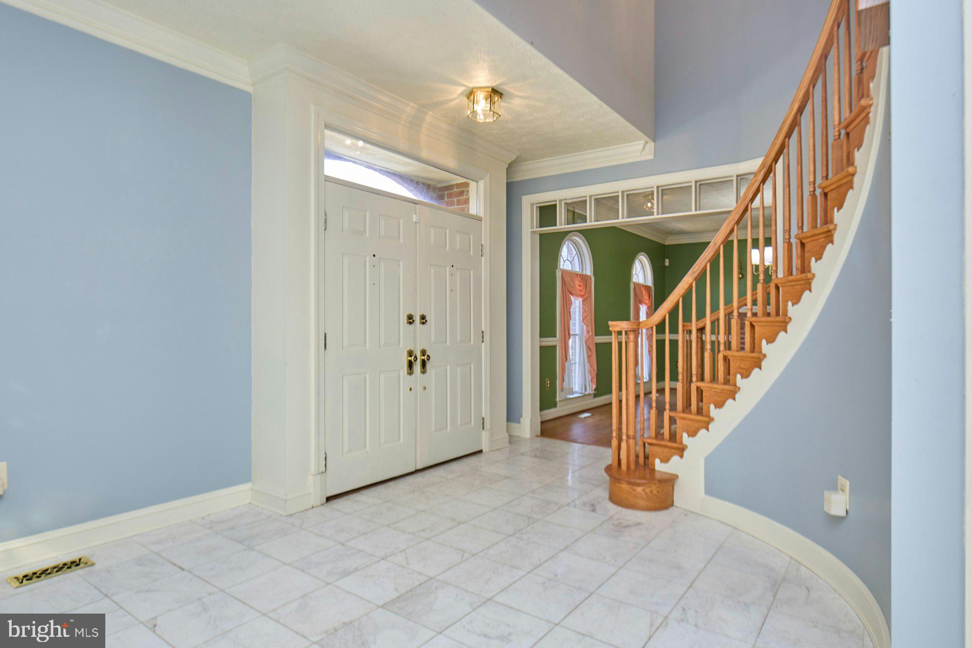 CAERNARVON WOODS - Residential