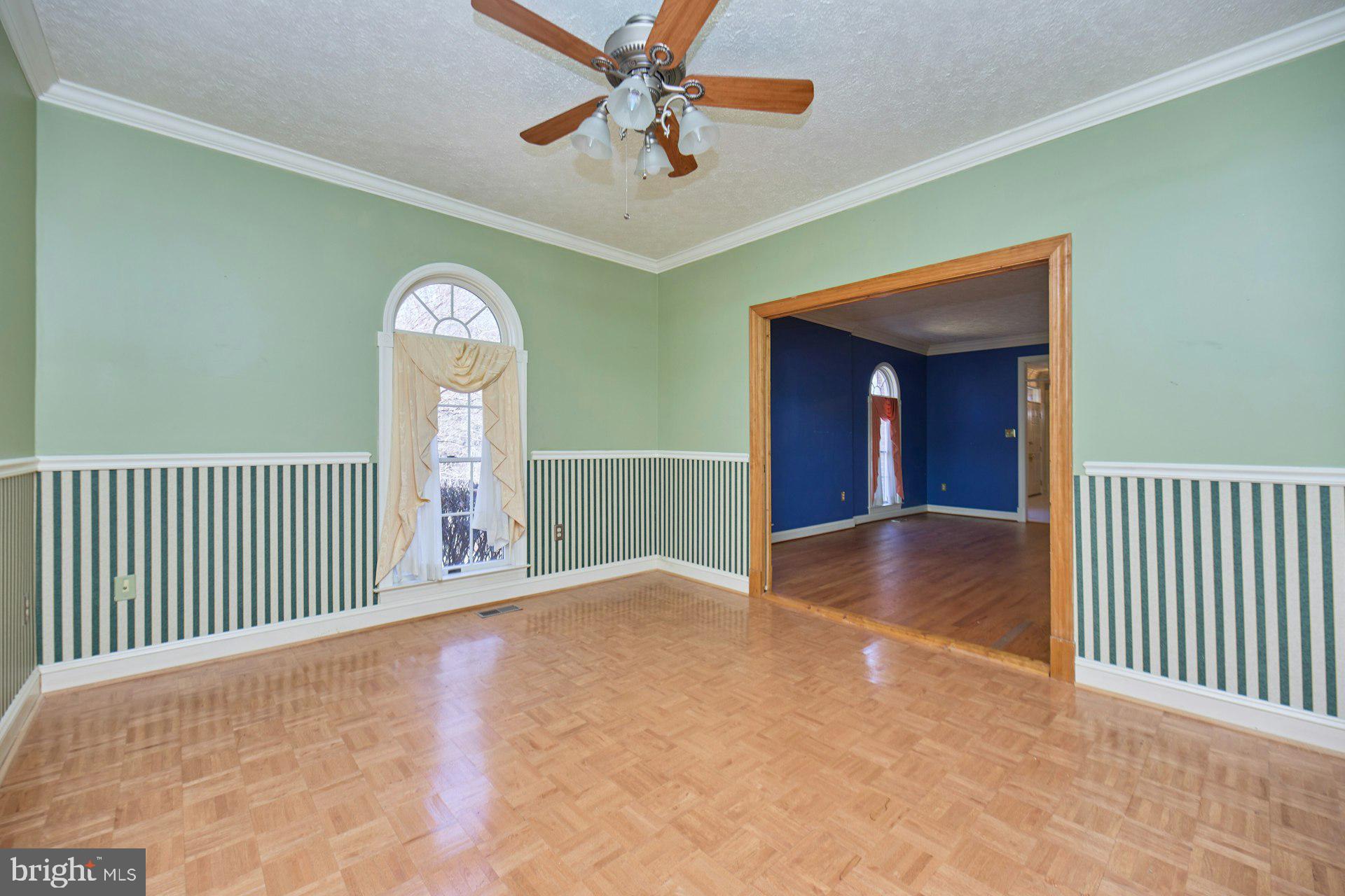 CAERNARVON WOODS - Residential