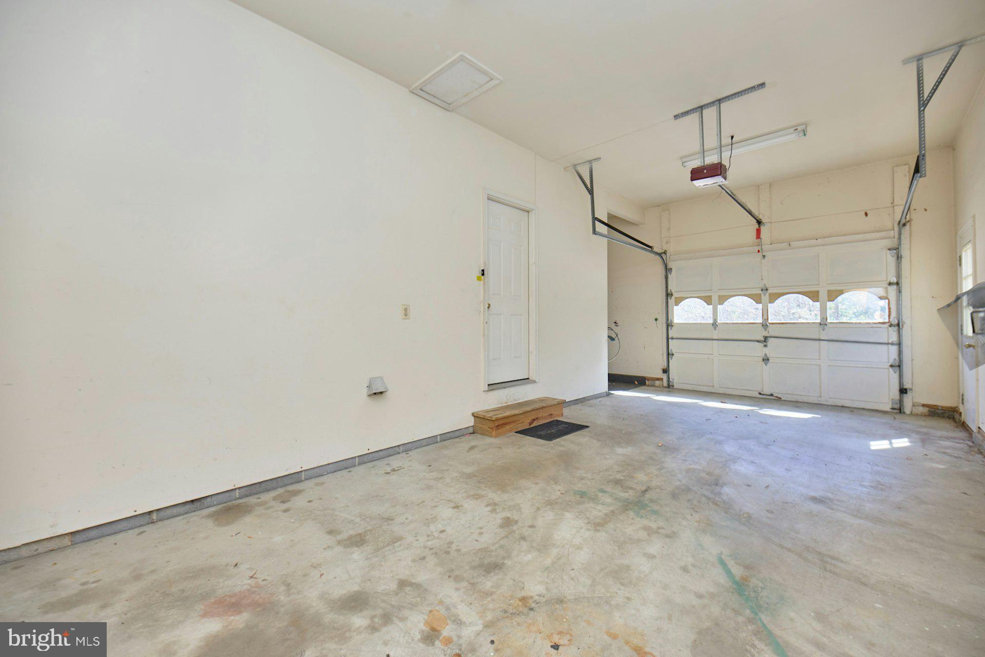 CAERNARVON WOODS - Residential