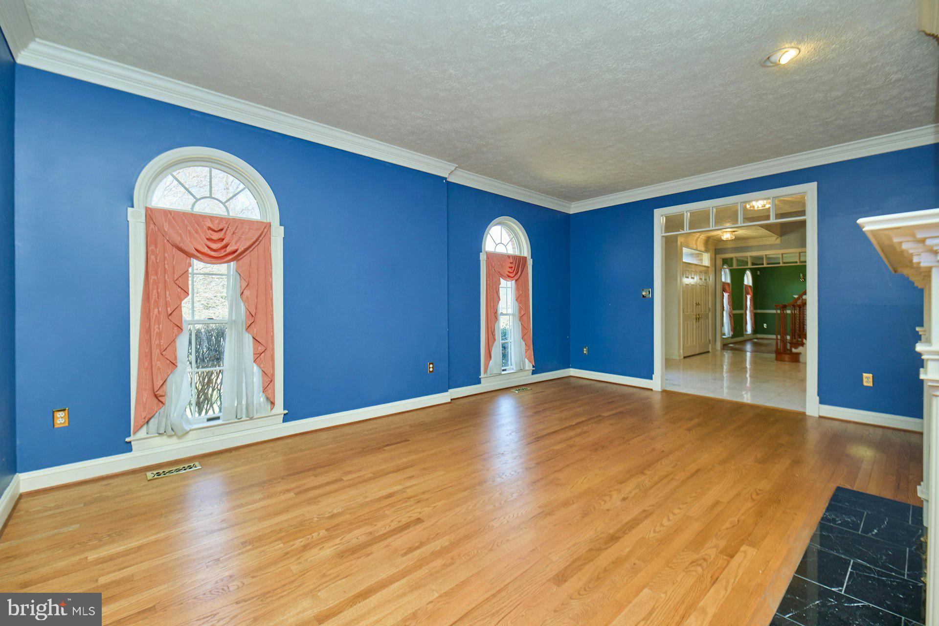 CAERNARVON WOODS - Residential