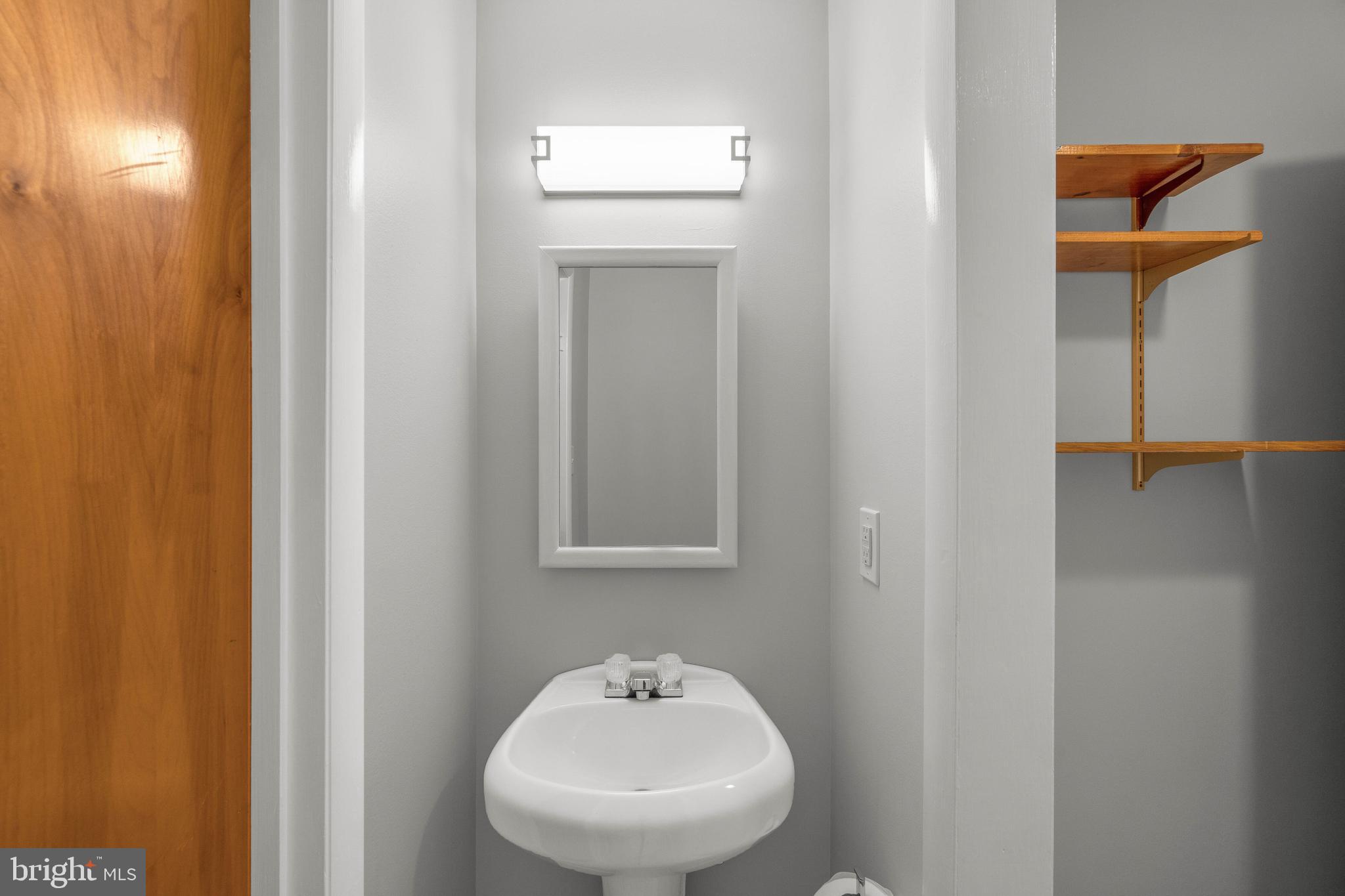 HILLMEADE MANOR - Residential