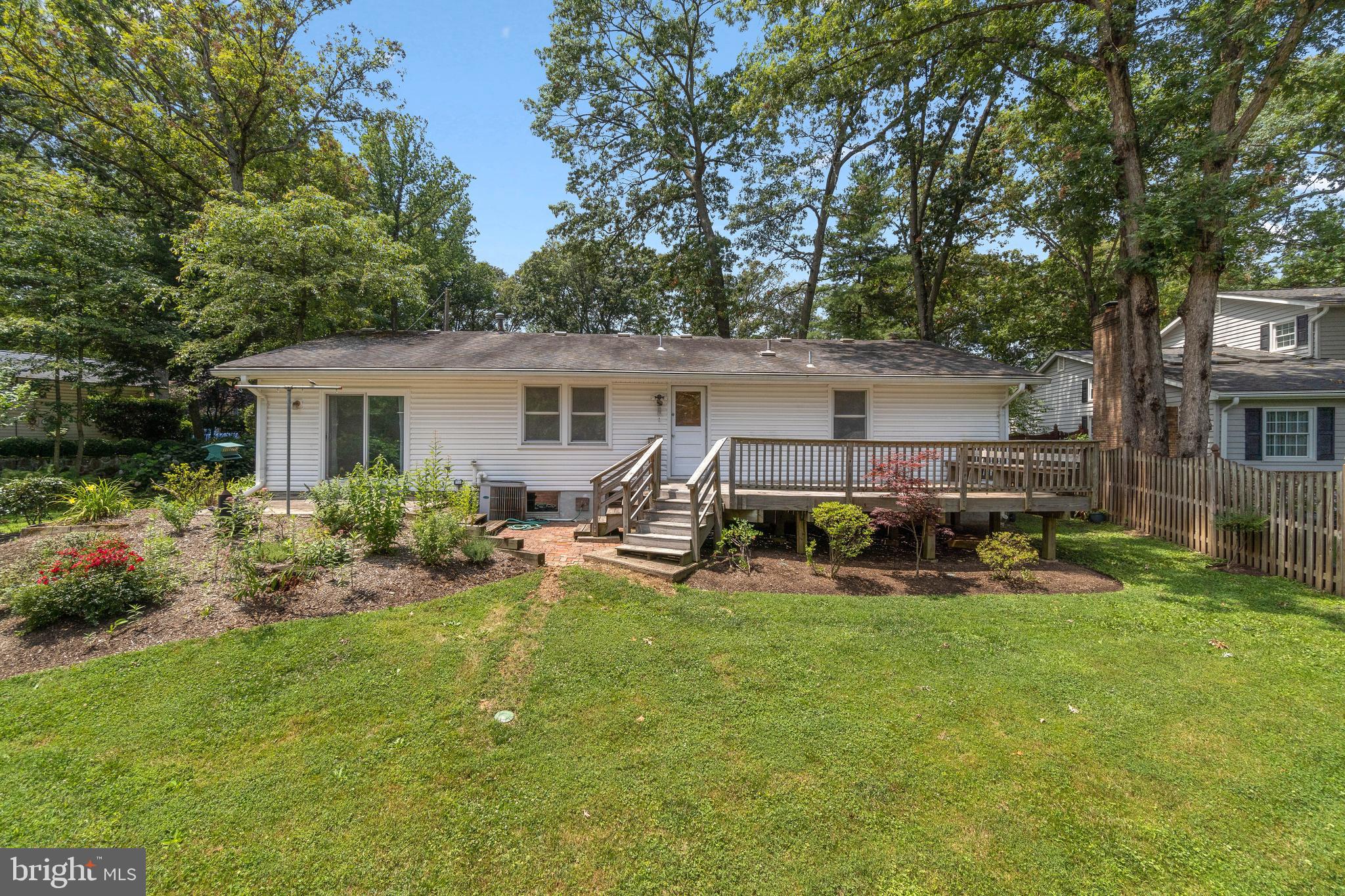 HILLMEADE MANOR - Residential