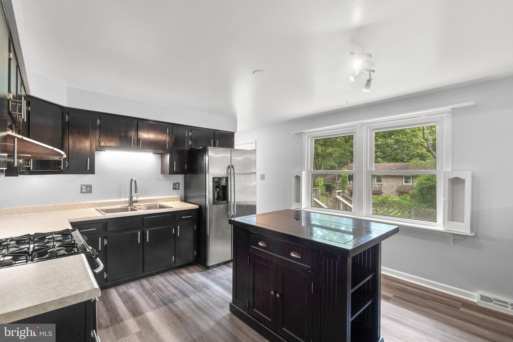 HILLMEADE MANOR - Residential