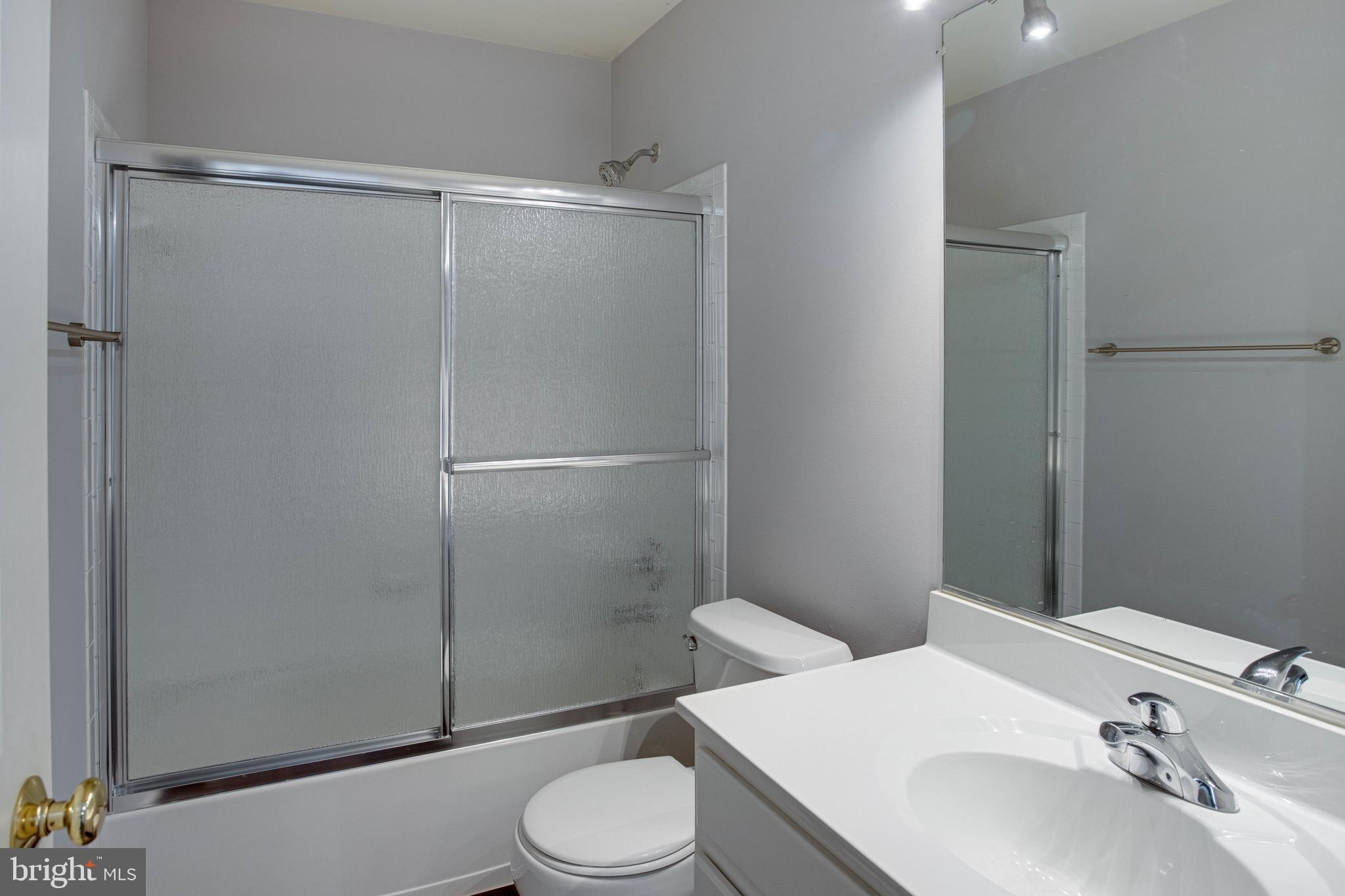 BELMONT GREENE - Residential Lease