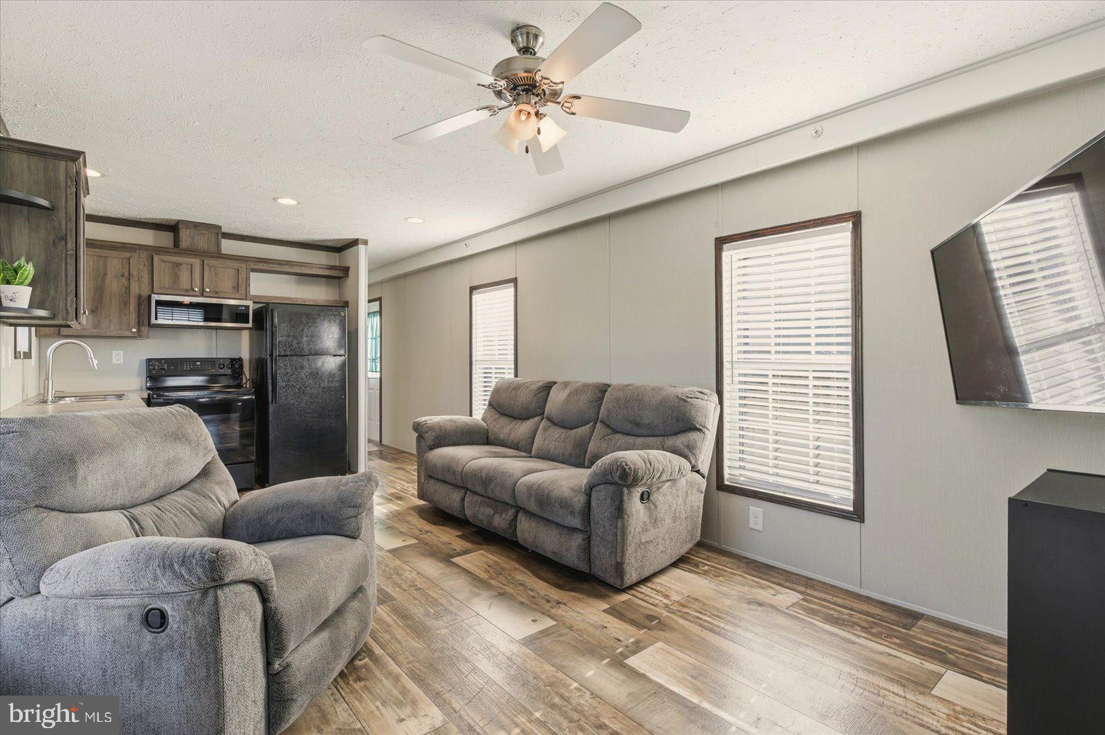 SALT LIFE PARK LLC - Residential