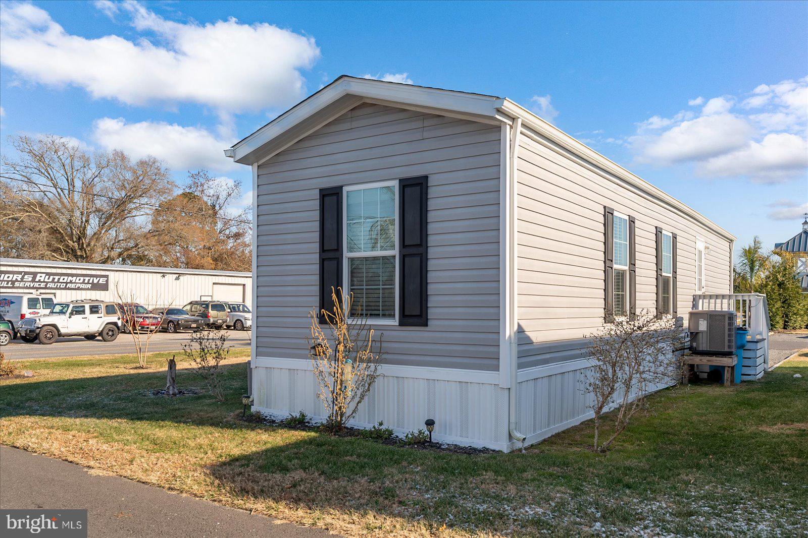 SALT LIFE PARK LLC - Residential