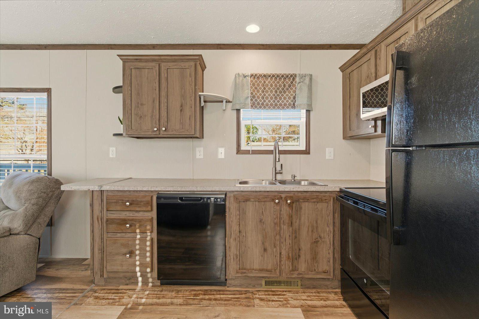 SALT LIFE PARK LLC - Residential