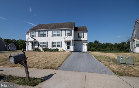 Photo of 51 Silver Maple Circle, Ephrata, PA 17522 (MLS # PALA2052782)