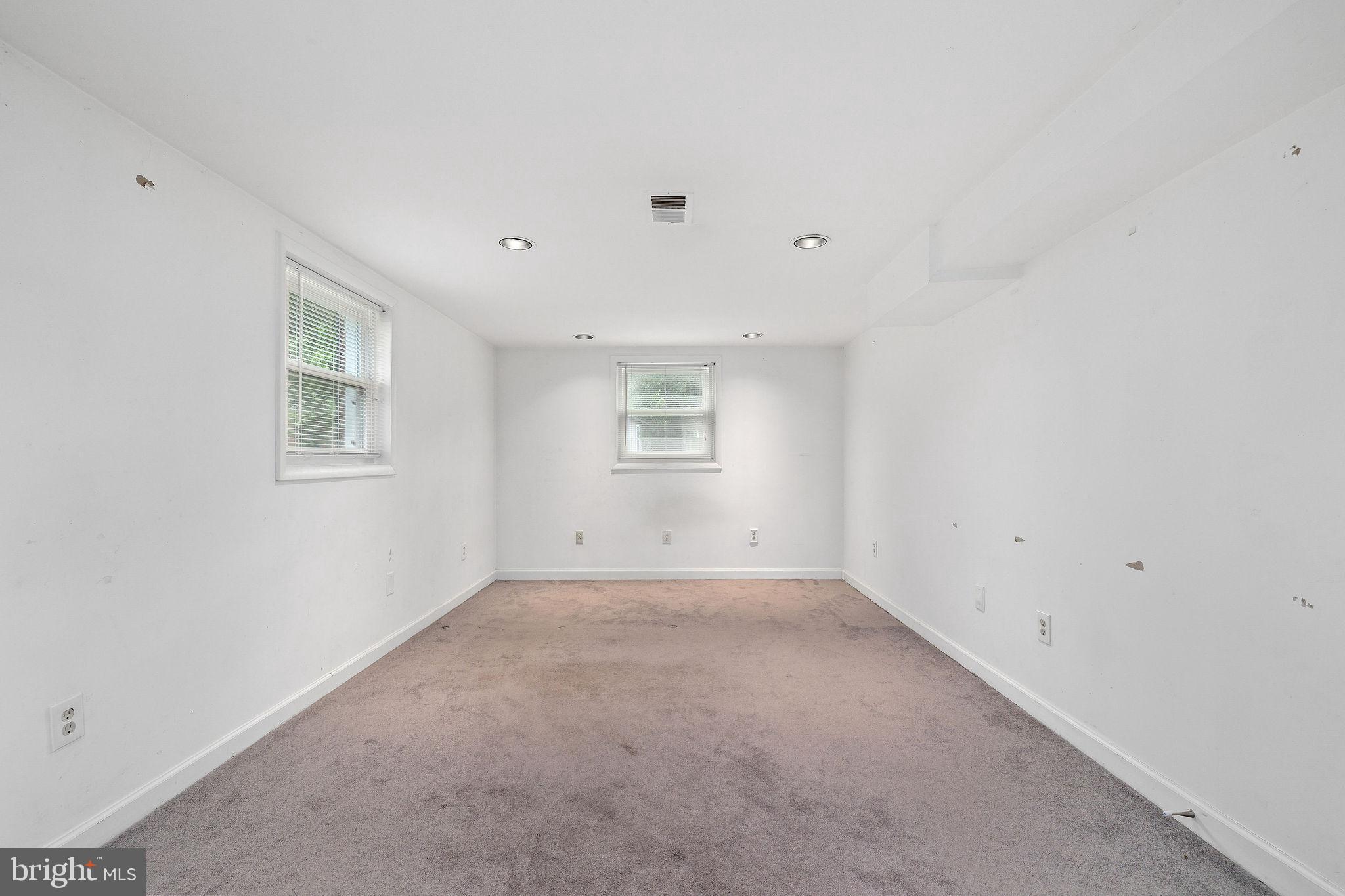 NORTH SPRINGFIELD - Residential