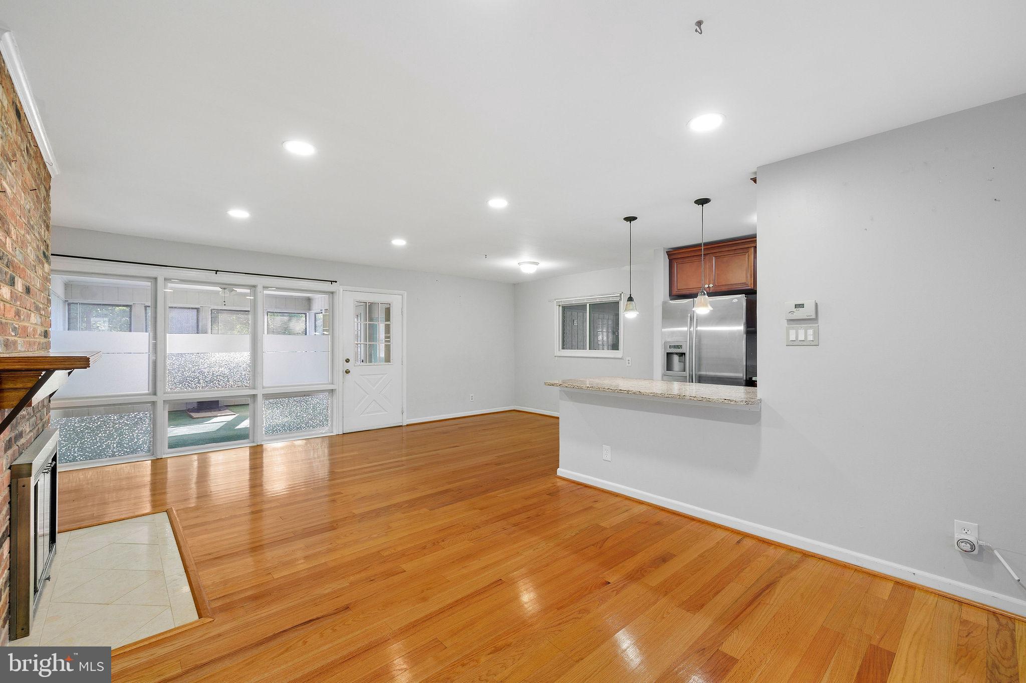 NORTH SPRINGFIELD - Residential